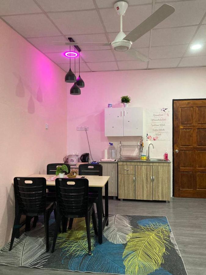 Pink Homestay D'Perlis Kangar Exterior photo
